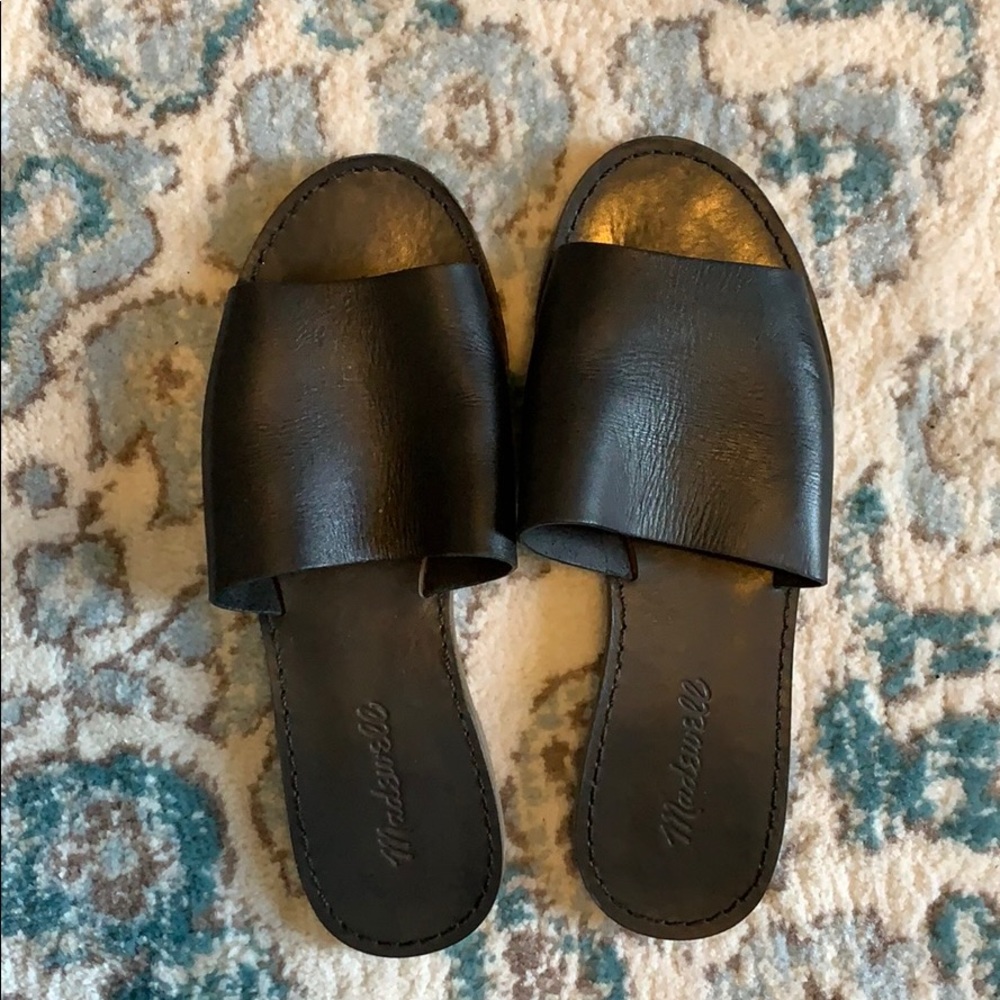 Made well Black Leather Sandals